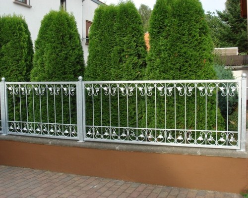 Recinzione ferro battuto - in,